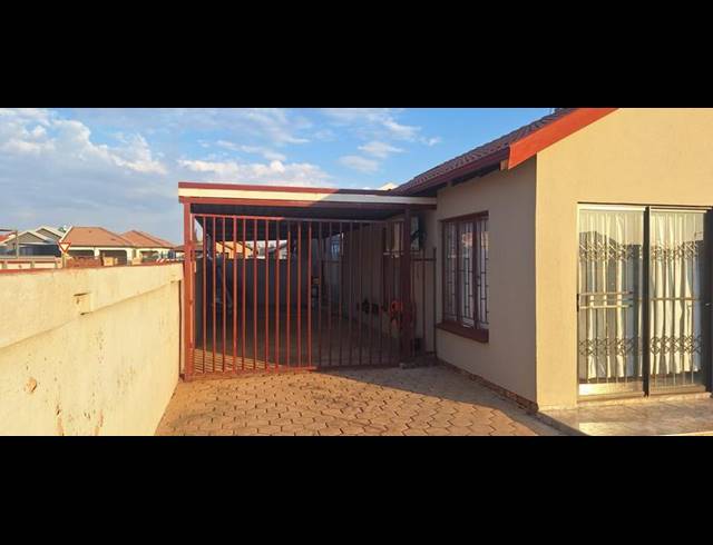 3 BEDROOM HOUSE FOR SALE IN SOSHANGUVE VV